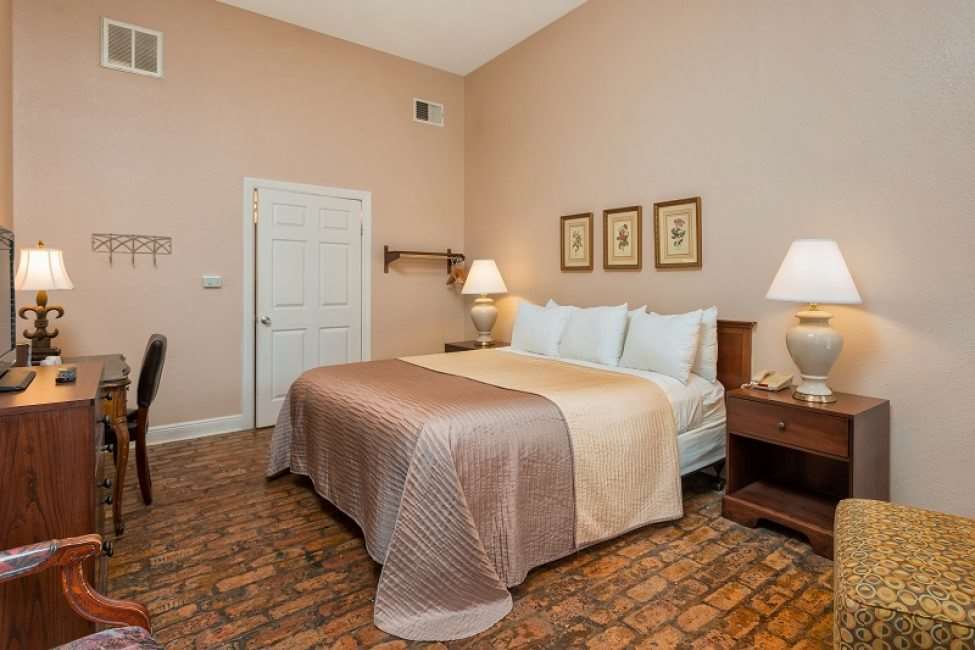 French Quarter Courtyard Hotel And Suites New Orleans Room photo